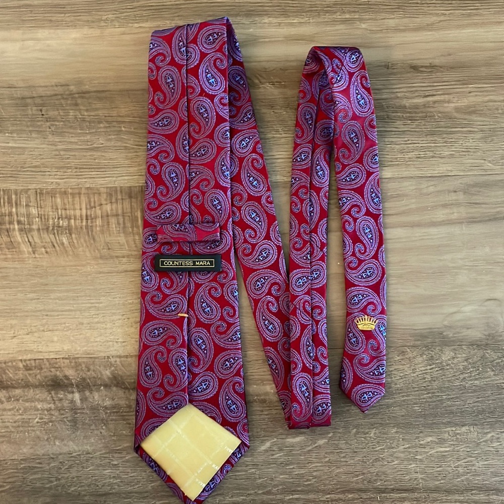 Countess Mara 100% silk tie paisley red blue